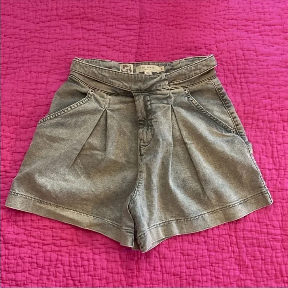 Ted Baker Chic High Waist Gray denim Women's Shorts, size 25